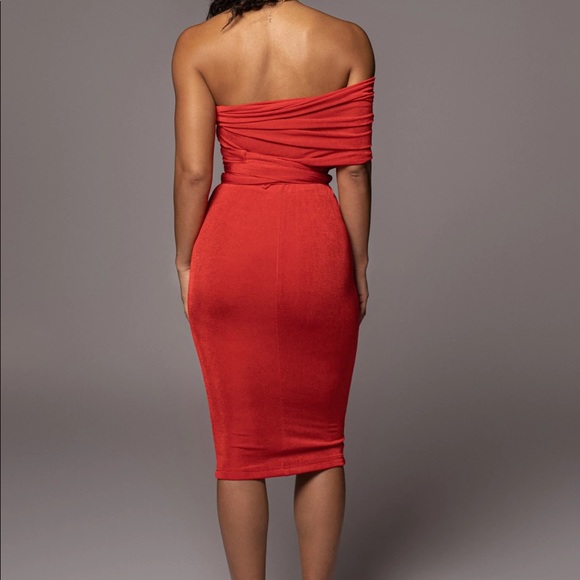 JLUX Label Red Elizabeth Multi Way Wrap - Picture 6 of 8